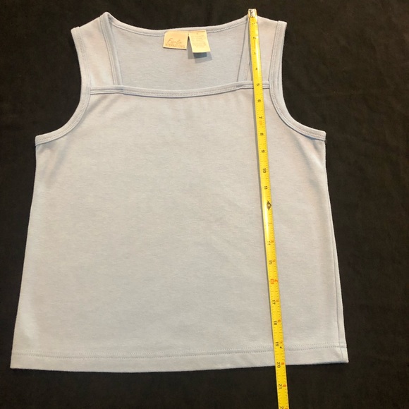 🌈3/$15🌈 Square Neck Sleeveless Top - Picture 5 of 6